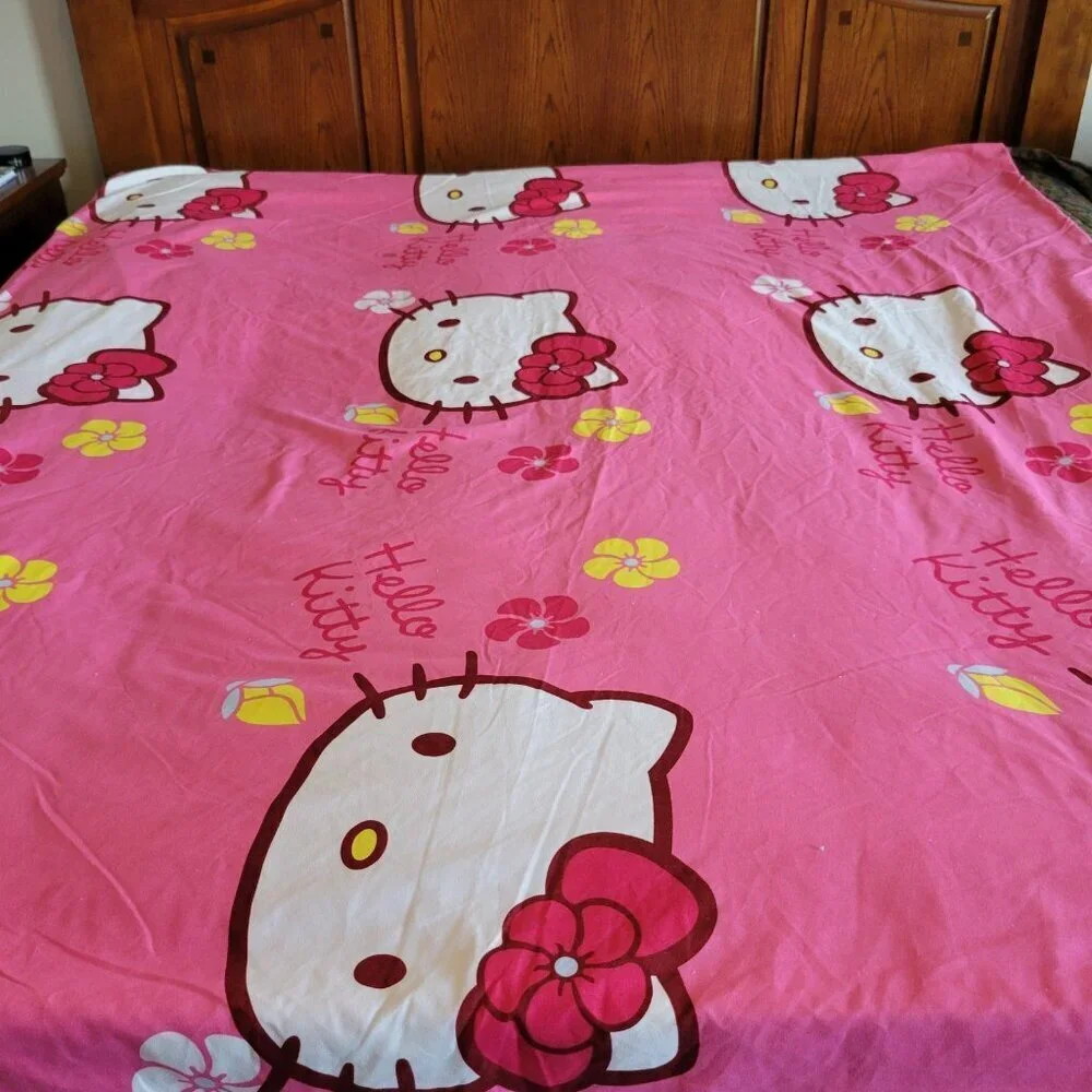 Hello Kitty Twin Duvet & Twin/Full Flat Sheet Set Pink Reversible
